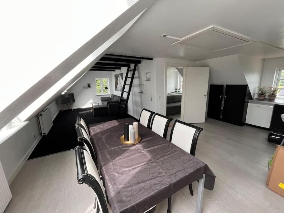 Stor Rummelig Lejlighed Med Egen P-Plads Kolding Exterior photo